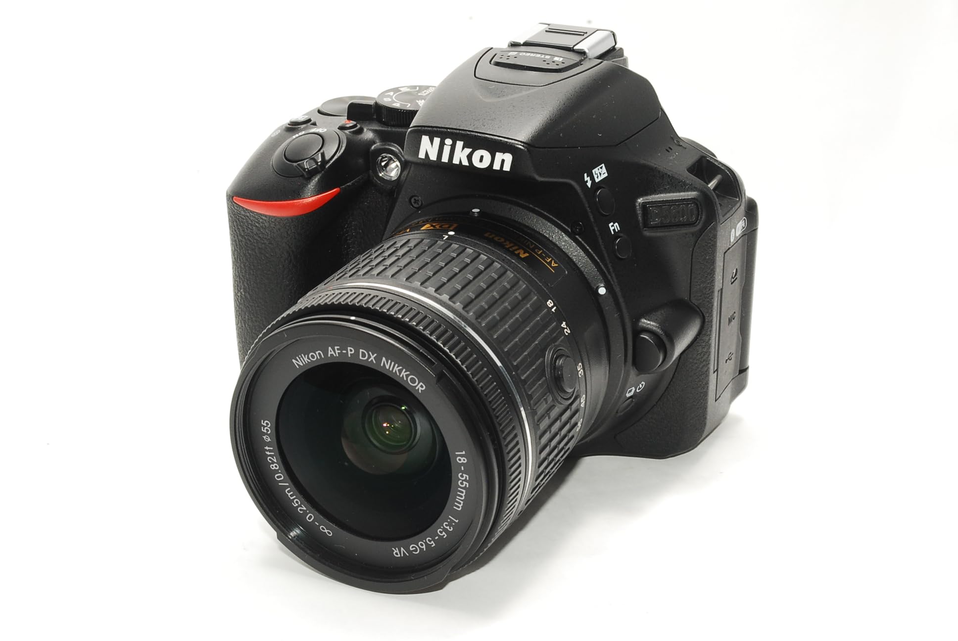 【美品】ニコン Nikon D5600 18-55mm レンズセット ニコンD ニコン Nikon D5600 AF-S 55-300mm VR 望遠 レンズ